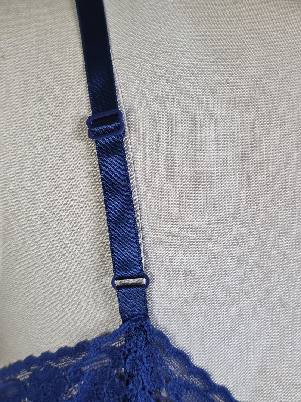 Vintage Vanity Fair  Nylon Antron III Slip Dress 34L Blue Lace Trim Romantic - Picture 6 of 14